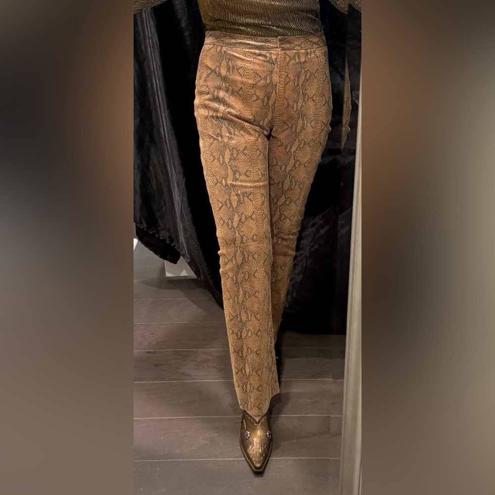I.N.C. International Concepts 100% Leather embossed Python Pants sz 8